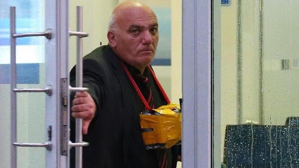 Mosca, prende ostaggi e minaccia di provocare un’esplosione in una filiale della Citibank