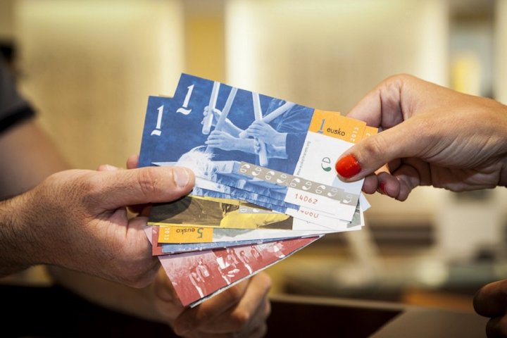 Pour changer l’économie, ils relocalisent la monnaie