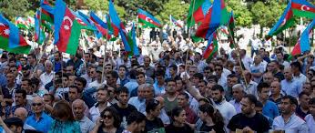 Azerbaiyán: Diez años de cárcel para un activista juvenil que hizo una pintada, una parodia de la justicia