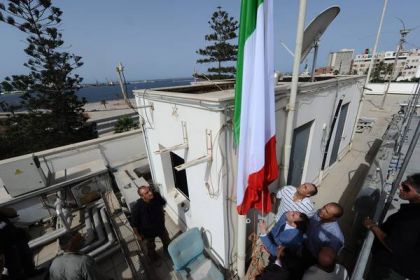 Libia, le voci degli italiani rimasti a Tripoli