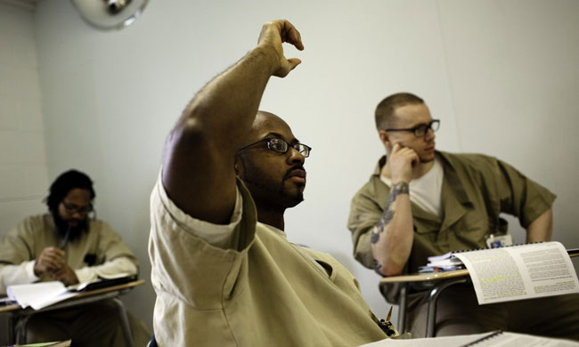 Who Deserves a Liberal Arts Degree? For Inmates, It’s a Way Out