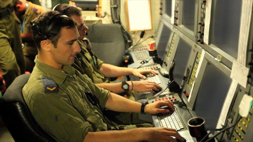 Exhacker israelí revela el espionaje sin límite a los palestinos