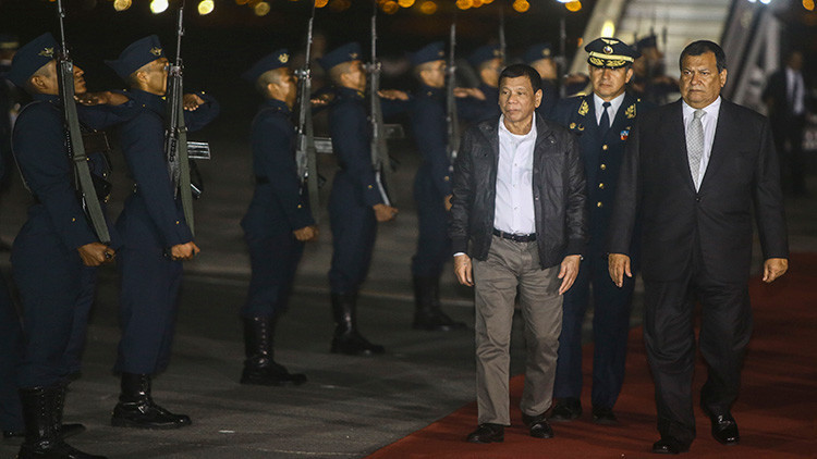 Duterte a Putin: “Los países occidentales desatan guerras pero tienen miedo de participar en ellas”