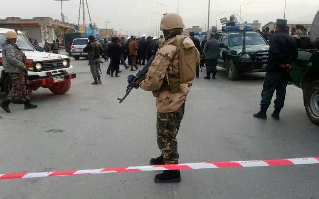 Deaths as suicide bomber attacks Shia mosque in Kabul