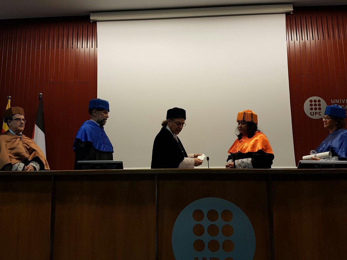 Investida doctora Honoris Causa una palestina que busca la paz con Israel