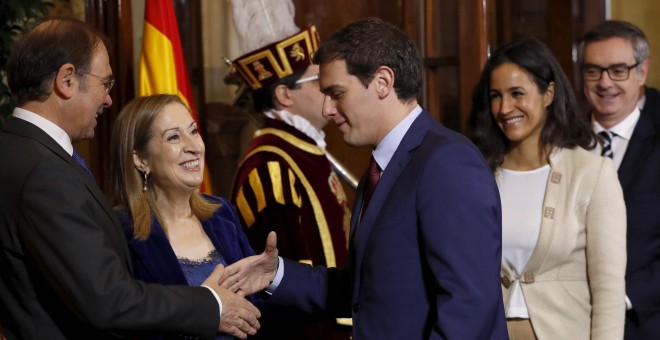 C’s dice que negocia con el Gobierno un complemento salarial de 100 euros para jovenes menores de 30 años