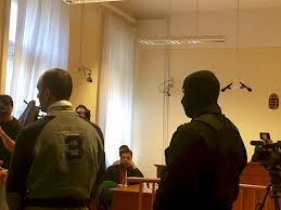 Hungría: El encarcelamiento durante 10 años de un hombre por un enfrentamiento en la frontera constituye un vergonzoso uso indebido de las disposiciones sobre el terrorismo