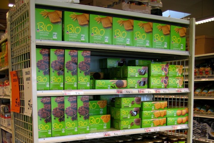 La grande distribution s’engouffre dans la bio… et en menace les valeurs