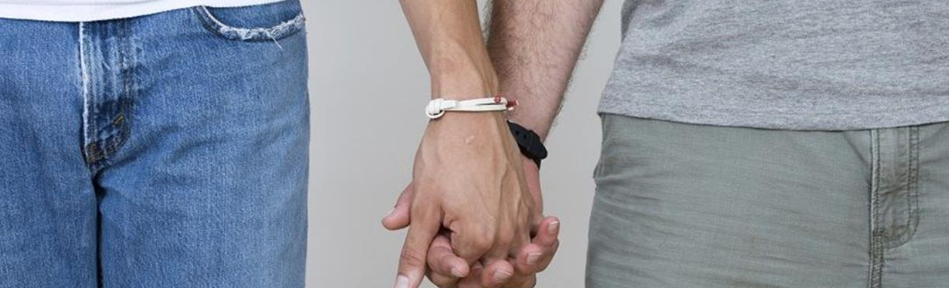 Riconosciuta in Italia la prima adozione fatta da due padri gay