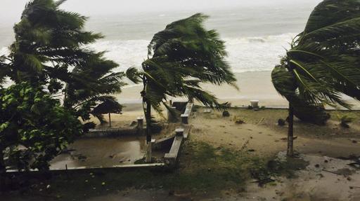 10 000 people displaced as cyclone pounds Madagascar