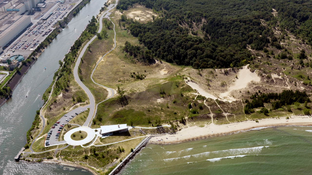 Toxic Chemical Spill 100 Yards From Lake Michigan Closes Beaches