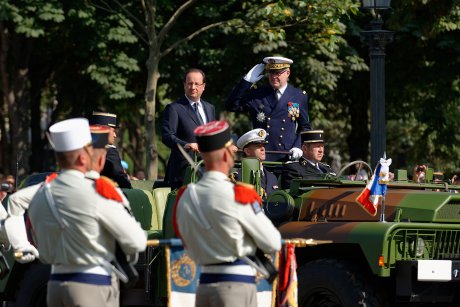 Claude Serfati : « L’armée et les industries d’armement sont plus que jamais chez elles dans la Ve République. »