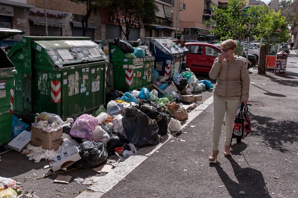 La crisi dei rifiuti a Roma è ciclica e ha bisogno di interventi strutturali