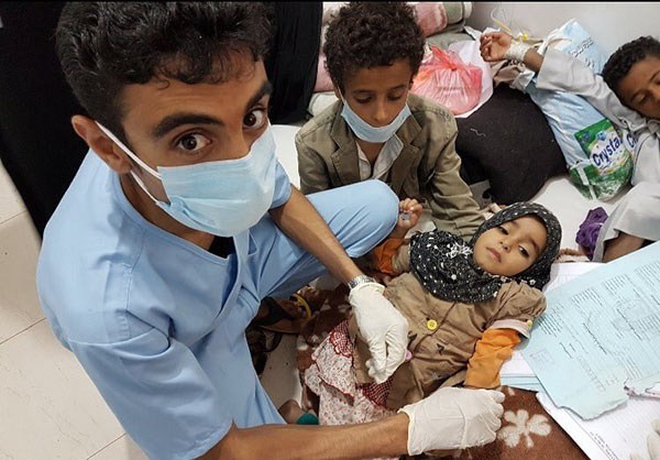 Sharif: petrodollari sauditi per il silenzio del mondo sulla guerra in Yemen (Epidemia di colera in corso)