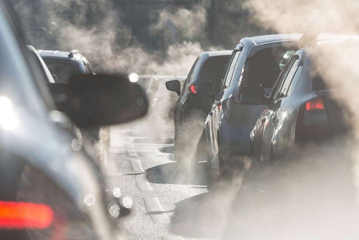 Le gouvernement programme la fin de la voiture à pétrole en 2040