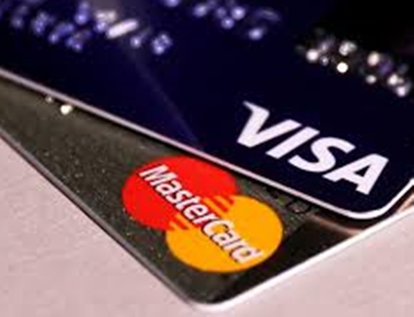 Stati Uniti: debiti da carte di credito ai massimi dal 2008