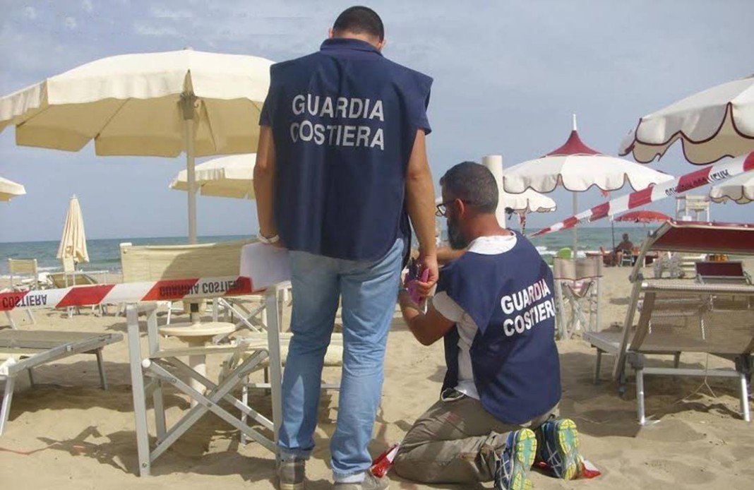 COSÌ LA MAFIA SI PRENDE LE NOSTRE SPIAGGE