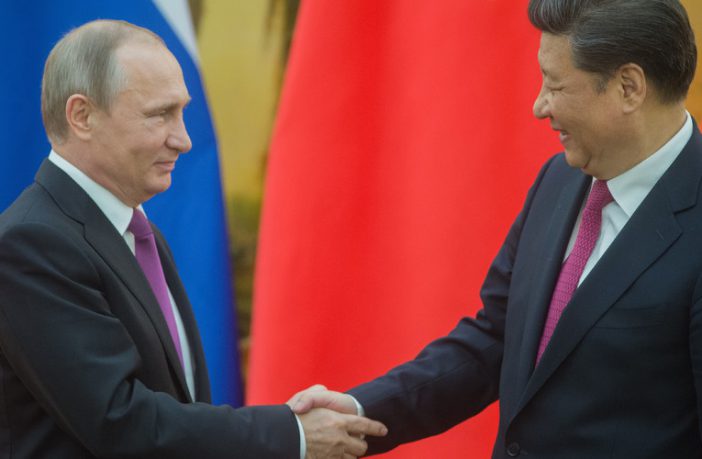 Russia e Cina aprono una breccia nel sistema del dollaro