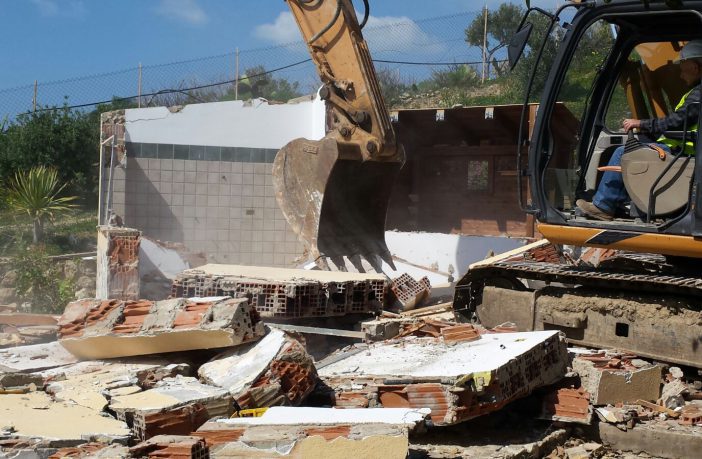 Lo Stato abusato in Sicilia