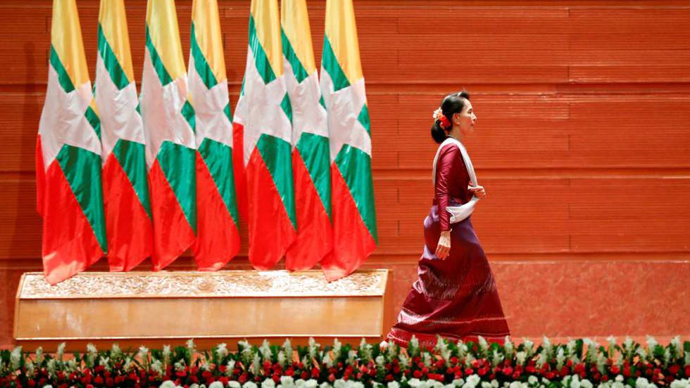 Aung San Suu Kyi asegura desconocer por qué huyen los rohingyas