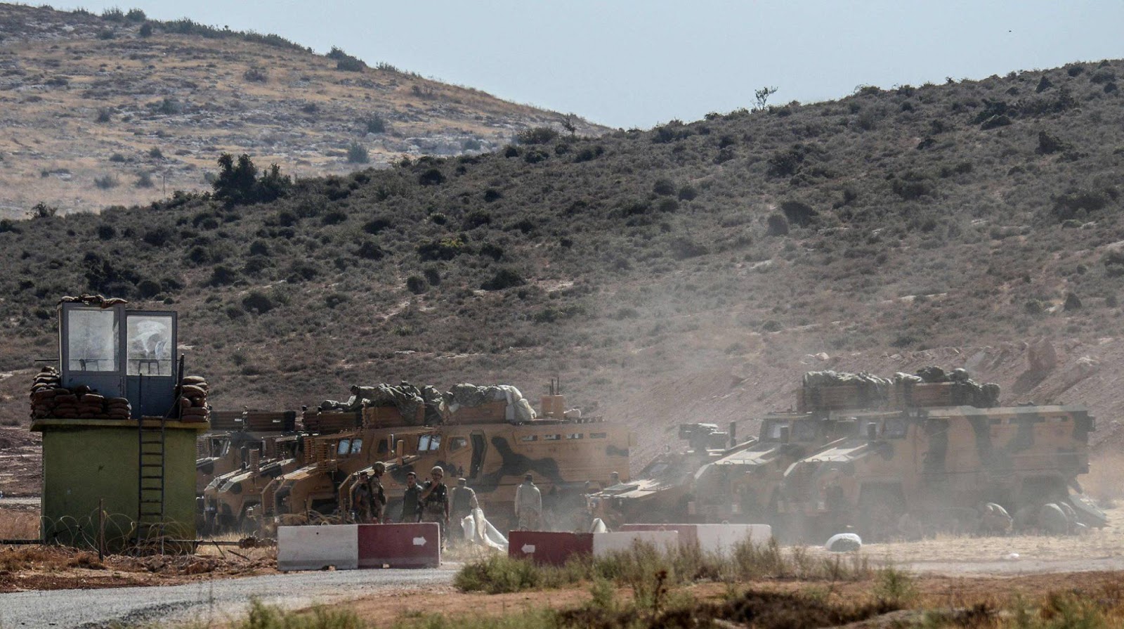 El Ejército turco y la exfilial de Al Qaeda se enfrentan en la frontera siria