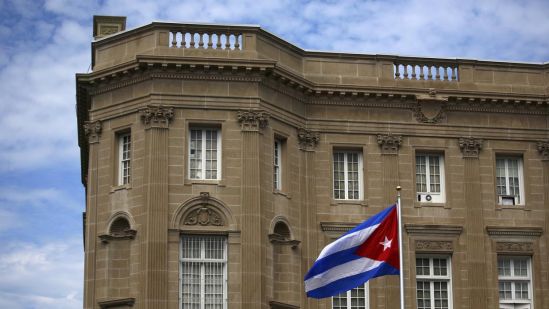 EU expulsa a 15 diplomáticos cubanos