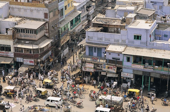 Instead of Relying on Trains and Buses, India Built a Better Rickshaw