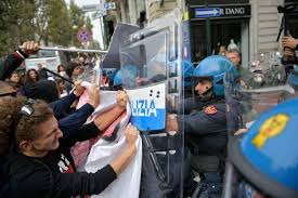 Torino, scontri al corteo anti-G7