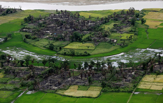 Birmanie : dans un village rohingya, une tuerie et des clichés interdits