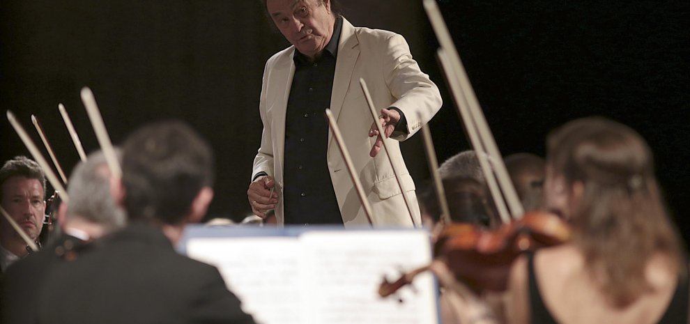 Il direttore d’orchestra Charles Dutoit accusato di molestie