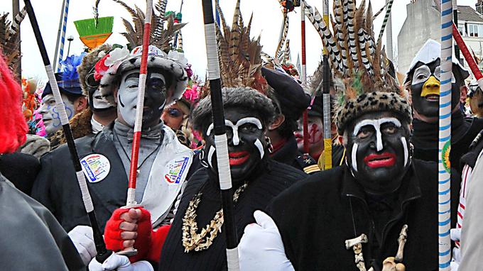 «Nuit des Noirs» : les antiracistes s’en prennent au carnaval de Dunkerque