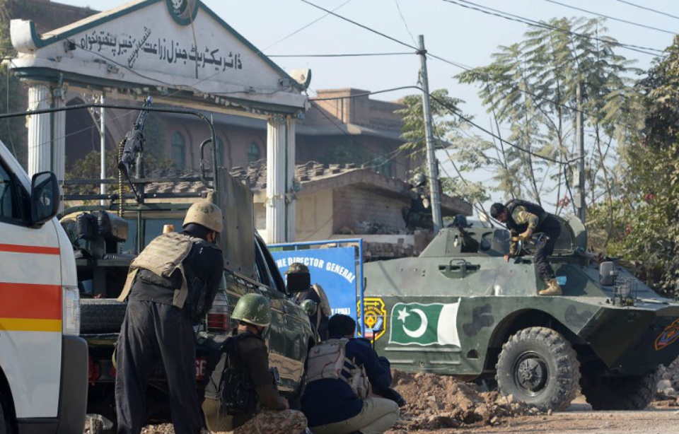 Pakistan: Au moins neuf morts dans l’attaque d’une école à Peshawar