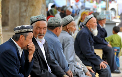 Cina: migliaia di uiguri detenuti in “campi di rieducazione politica”