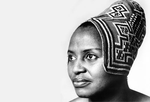 🌐 WOMEN’S STORIES _ Miriam Makeba