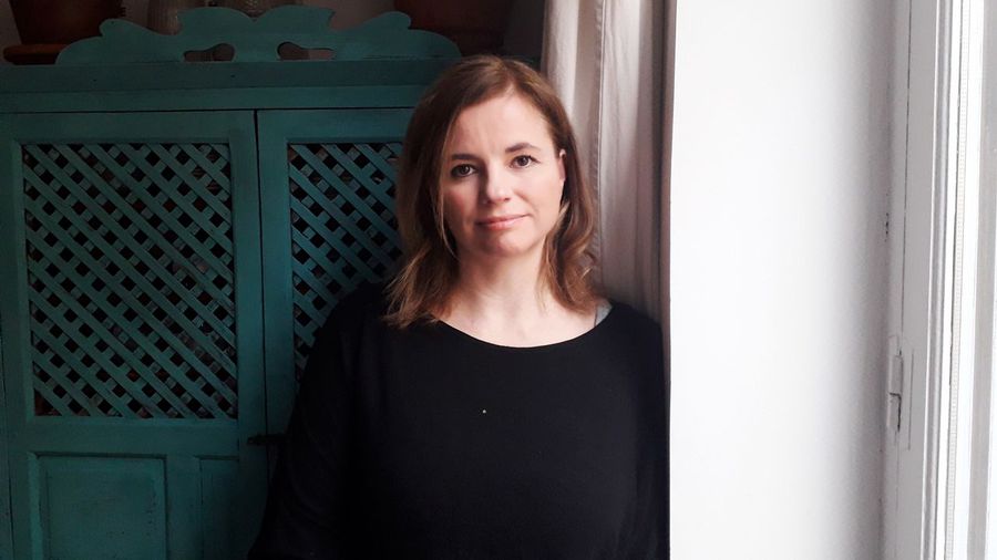 👩 DÍA DE LA MUJER_ Iria Marañón: «Debemos fomentar que los niños varones jueguen con muñecas, casitas y cocinitas»