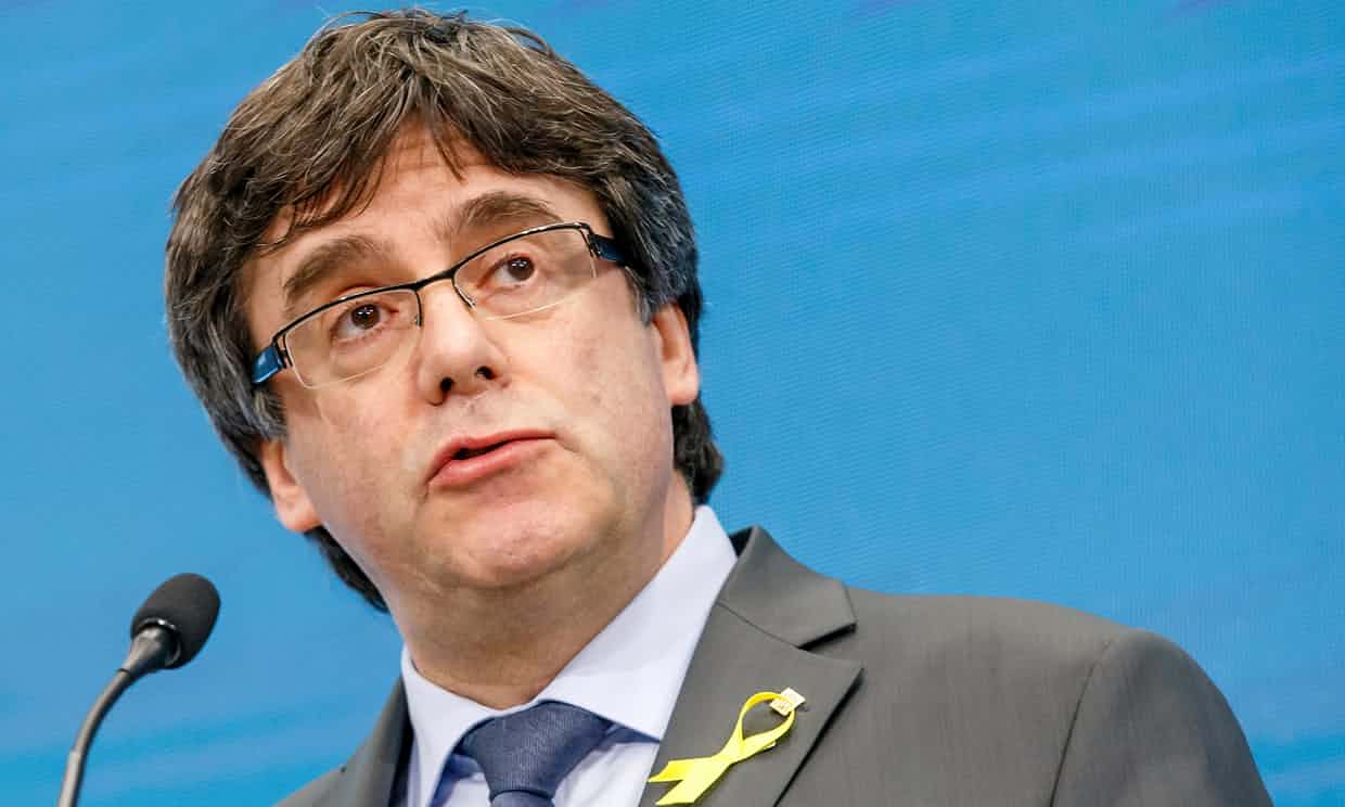 Catalan leader Carles Puigdemont held by German police