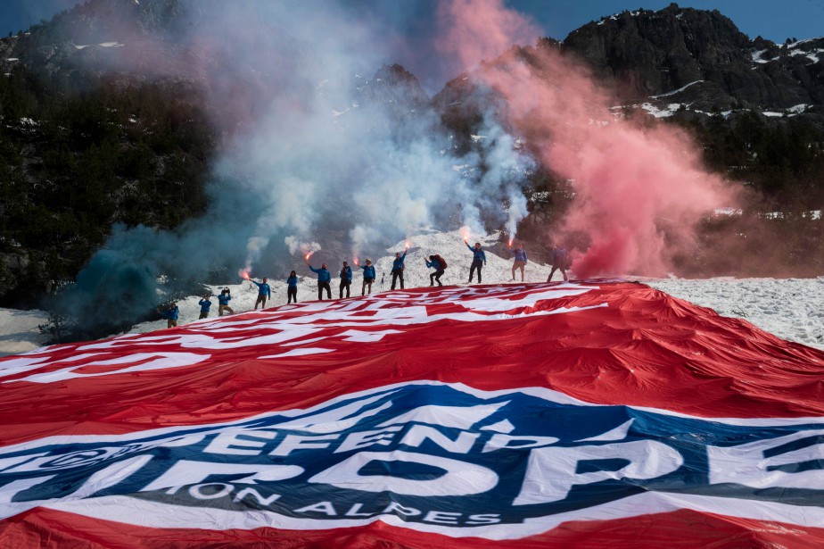 France: 200 personnes réunies pour les migrants dans les Alpes