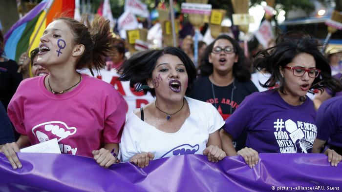 Paraguay, donde la fe le gana la batalla a los derechos humanos