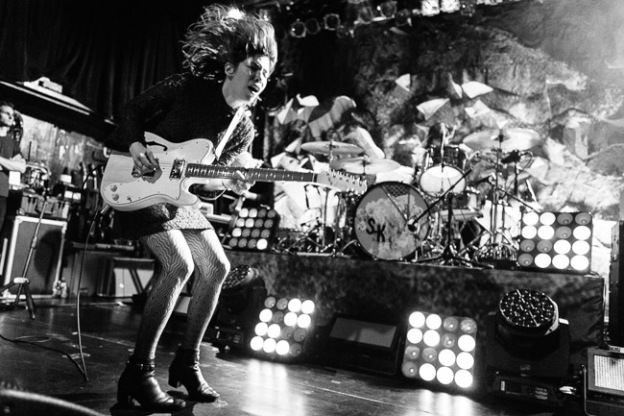🌐 WOMEN’S STORIES _ Women’s Roles in Modern Music