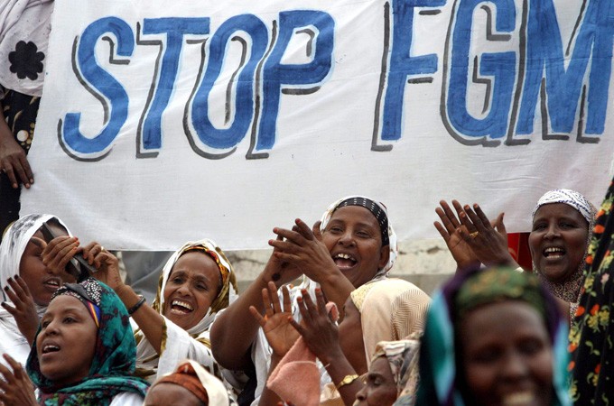 La battaglia culturale contro le mutilazioni genitali per salvare migliaia di donne in Italia