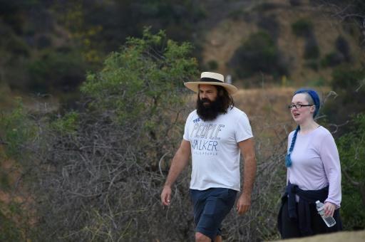 A Los Angeles, des compagnons de marche contre la solitude urbaine