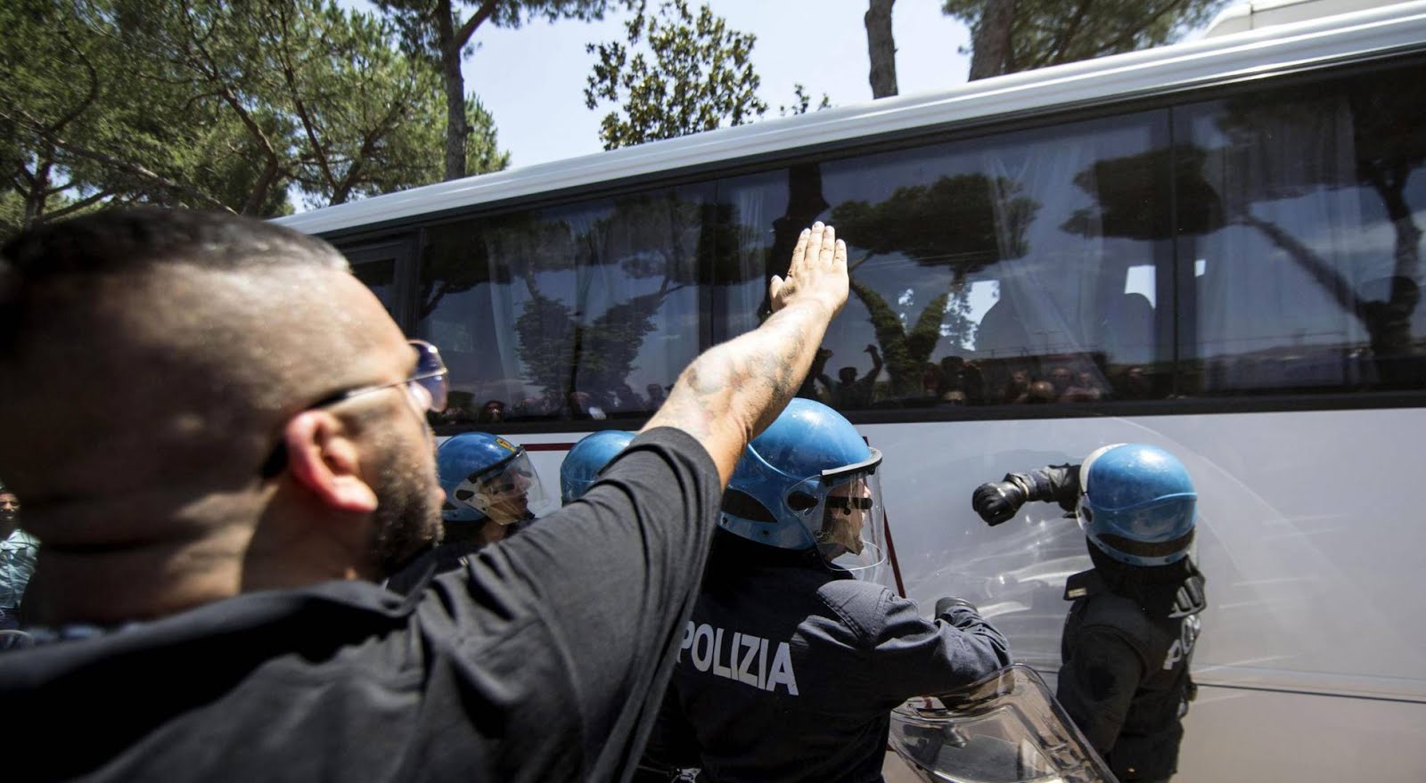 Hostilidad hacia los migrantes