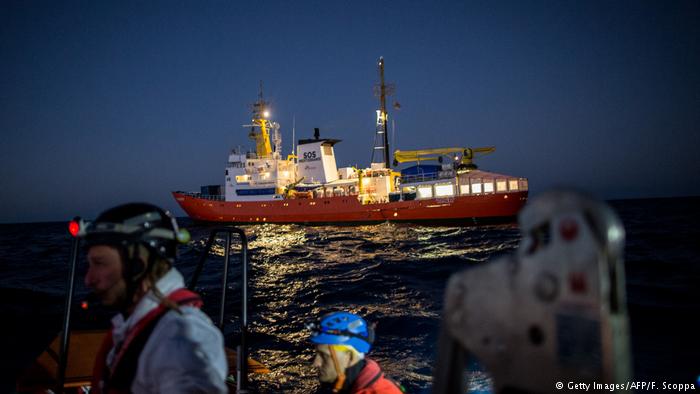 España acogerá el barco “Aquarius” con 629 inmigrantes a bordo