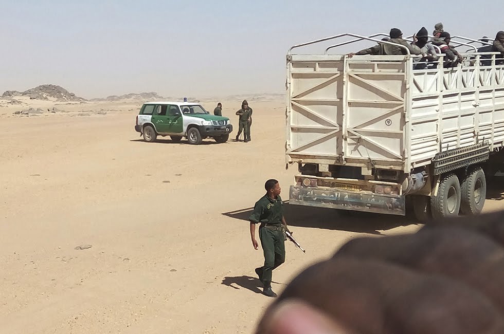 L’Algeria ha abbandonato migliaia di migranti nel deserto