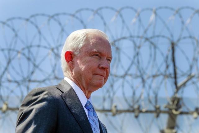 Sessions cite la Bible pour justifier la séparation d’enfants de migrants