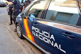Detenido un policía nacional retirado por matar de un disparo a su mujer y herir a un vecino en Astorga