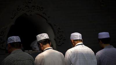 Chinese Muslims protest against planned mosque demolition