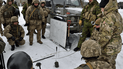 News dall’Ucraina: Esercito Ucraino e Gruppi Speciali USA preparano armi radioattive