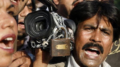 Pakistan’s journalists complain of increasing censorship