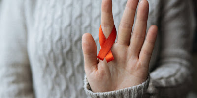 “Dimenticate i pregiudizi sull’Hiv”. Intervista agli esperti